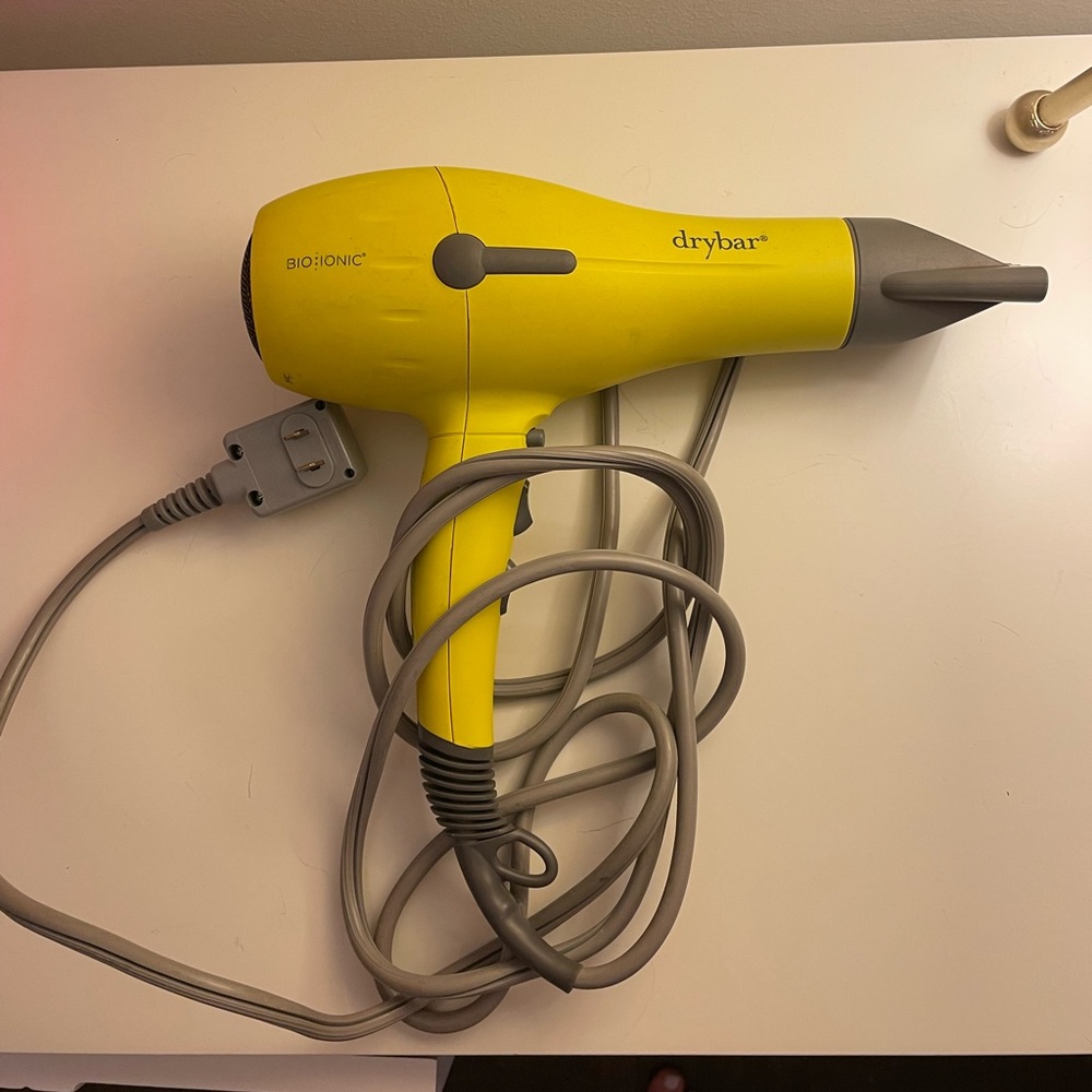Drybar buttercup blow dryer